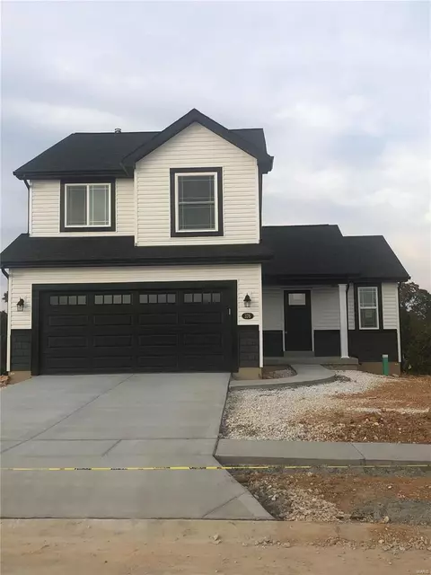 376 Valley Bluff Dr, Wentzville, MO 63385
