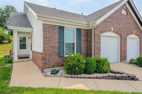 10358 Tiffany Village Circle Dr, Saint Louis, MO 63123