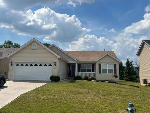 813 Harding St, Saint Peters, MO 63376