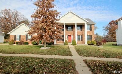 307 Briartree Ln, Saint Louis, MO 63129