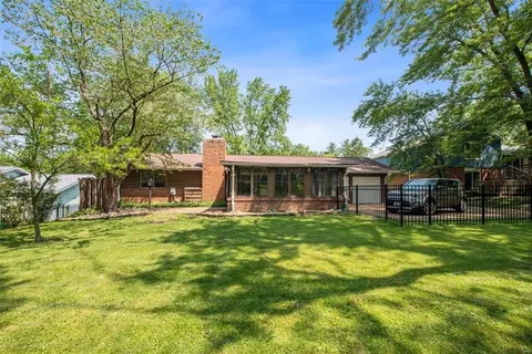 484 Maymont Dr, Ballwin, MO 63011 photo 17