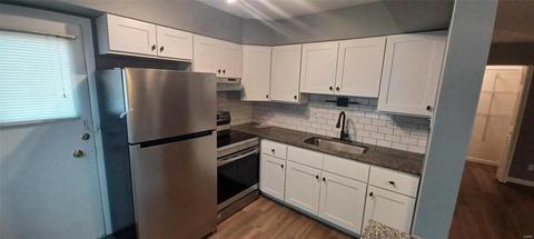 9921 S Bunker Hill Dr #A, Saint Louis, MO 63123