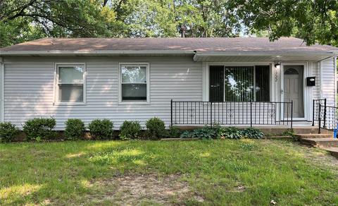 1722 Newhall Ct, Saint Louis, MO 63136