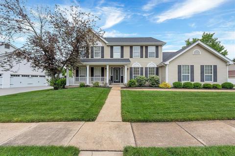 595 Nantucket Pointe Dr, Wildwood, MO 63040