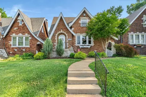 5226 Tholozan Ave, Saint Louis, MO 63109