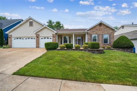 2128 Telford Dr, Saint Louis, MO 63125