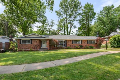 11728 Arboroak Dr, Sunset Hills, MO 63126