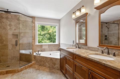 1100 New Ballwin Oaks Dr, Ballwin, MO 63021 photo 17