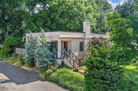 8763 White Ave, Saint Louis, MO 63144