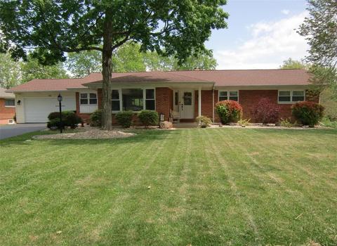 218 Pleasant Grove Ave, Ballwin, MO 63011