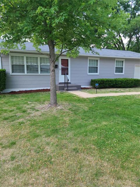 9939 Calumet Dr, Saint Louis, MO 63137