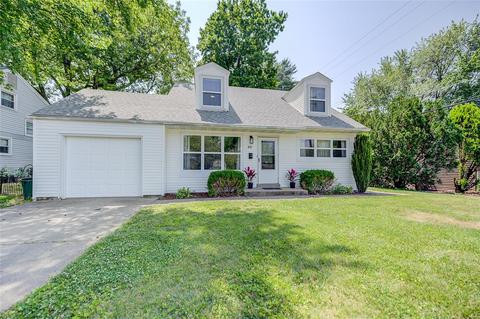 632 Hawthorn Ave, Saint Charles, MO 63301