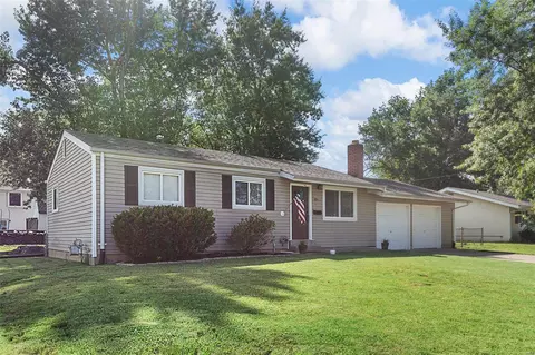 903 Love Dr, O'fallon, MO 63366 photo 2