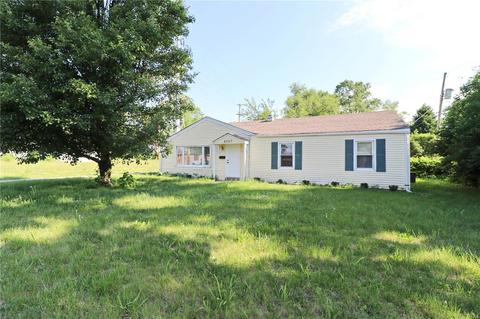 8557 Frost Ave, Saint Louis, MO 63134