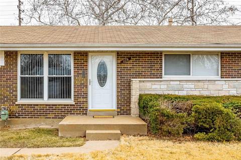 228 Gage Dr, Saint Louis, MO 63135