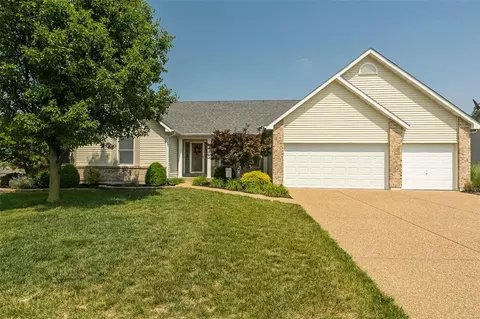 9 London Ct, O'fallon, MO 63366