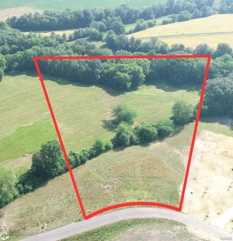 704 Monarch Ln, O'fallon, MO 63366