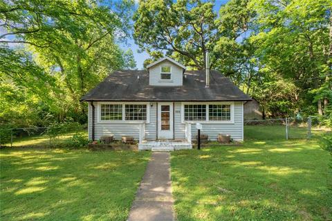 224 Oak Tree Dr, Saint Louis, MO 63119