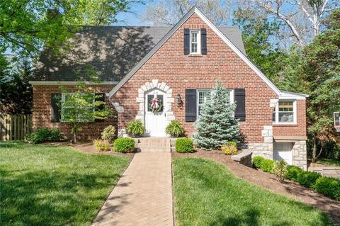 1419 Andrew Dr, Saint Louis, MO 63122