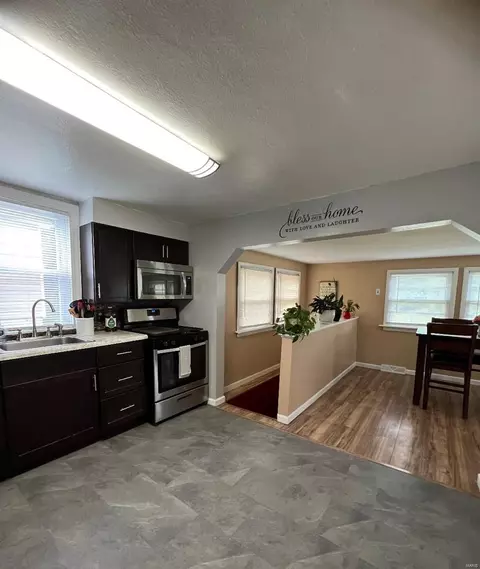 3447 Ludlow Ave, Bridgeton, MO 63044 photo 10