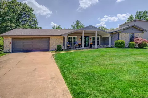 1533 Pheasant Ridge Dr, Ellisville, MO 63011