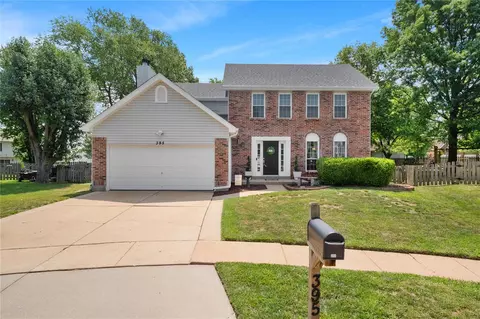 395 Oak Park Village Dr, Grover, MO 63040
