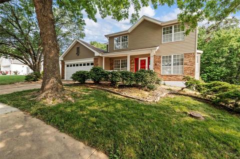 3061 Summerfield Manor Dr, Saint Louis, MO 63129