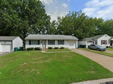 1223 Darr Dr, Saint Louis, MO 63137