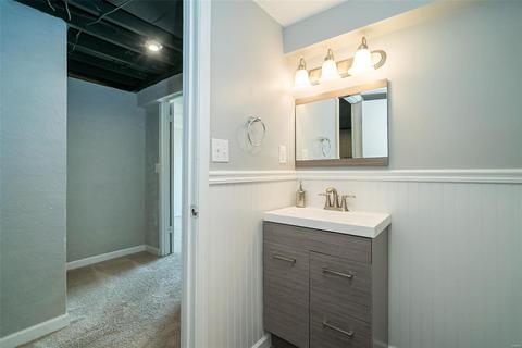 890 Rusticmanor Cir, Ballwin, MO 63011 photo 24
