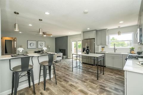 890 Rusticmanor Cir, Ballwin, MO 63011 photo 6