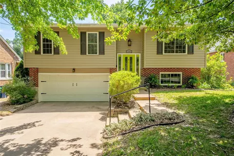 9706 Mueck Ter, Saint Louis, MO 63119