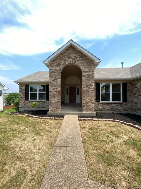 219 Dusty Rose Dr, O'fallon, MO 63368 photo 2