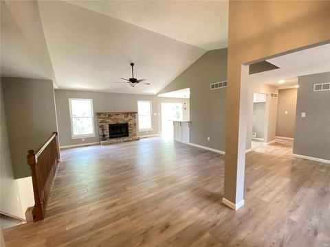 219 Dusty Rose Dr, O'fallon, MO 63368 photo 4