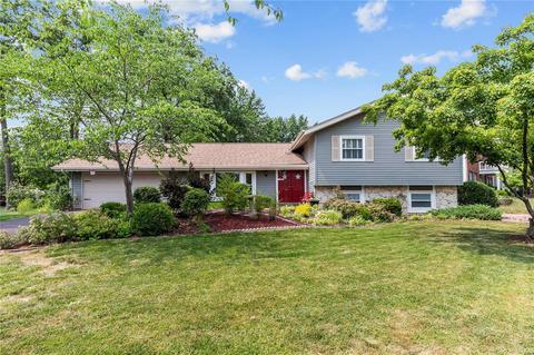 244 Victory Ln, Saint Charles, MO 63303