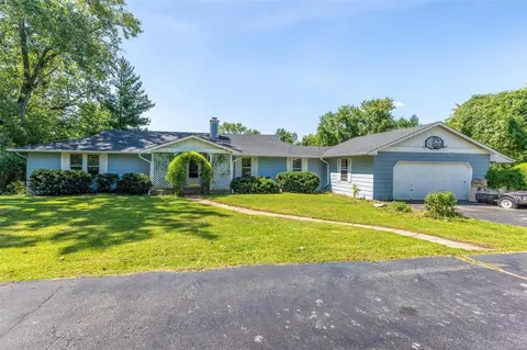 11338 Old Saint Charles Rd, Bridgeton, MO 63044
