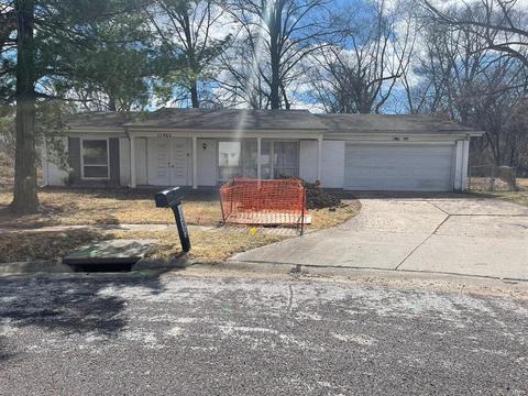 11902 Rosevalley Ln, Saint Louis, MO 63138