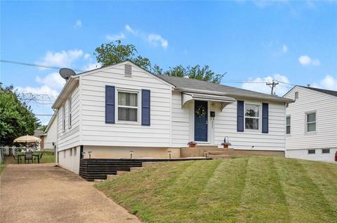9434 Upland Dr, Saint Louis, MO 63123