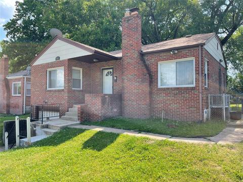 6633 Thurston Ave, Saint Louis, MO 63134