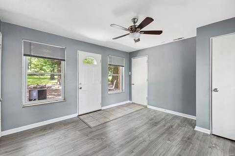 8061 Packard Ave, Saint Louis, MO 63134 photo 9