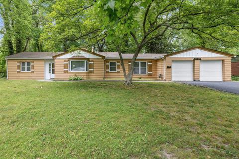 8061 Packard Ave, Saint Louis, MO 63134