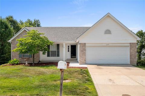 1030 Harvest Home Cir, Saint Charles, MO 63304
