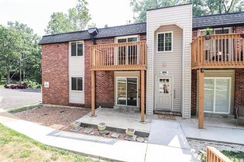 2800 Blackforest Dr #A, Saint Louis, MO 63129