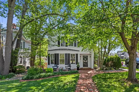 400 N Taylor Ave, Kirkwood, MO 63122