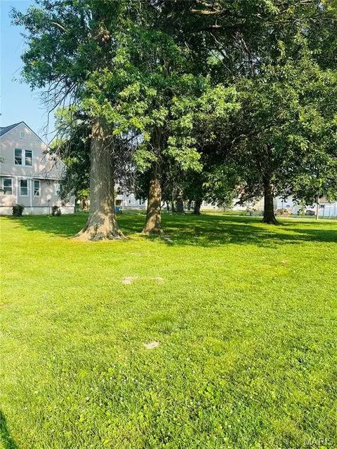 623 And 627 Vest Ave, Valley Park, MO 63088