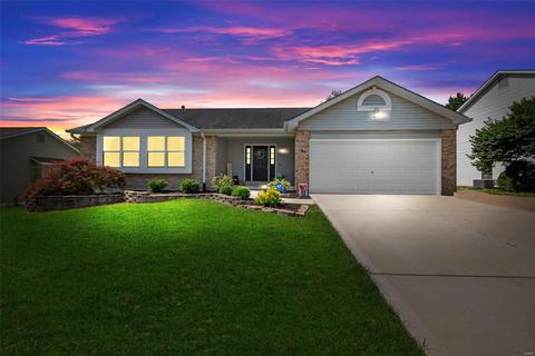 936 Haversham Dr, Saint Charles, MO 63304