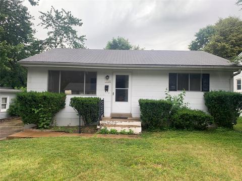 3520 High Dr, Saint Ann, MO 63074