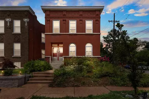 3501 Arsenal St, Saint Louis, MO 63118