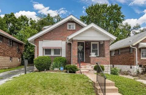 6107 Bircher St, Saint Louis, MO 63120