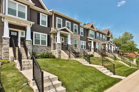 7721 Dale Ave, Saint Louis, MO 63117