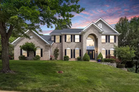 1003 Kiefer Ridge Dr, Ballwin, MO 63021